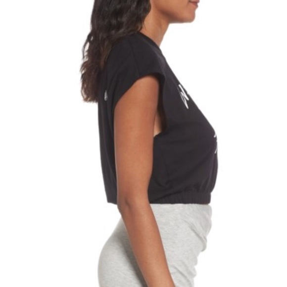 💕 Welcome to the Future | Black T Shirt - Picture 3 of 4